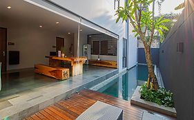 M Studio Karawaci